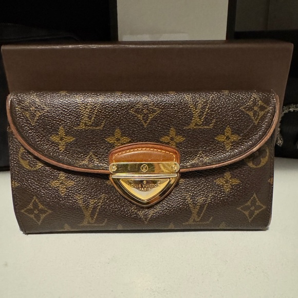 LOUIS VUITTON
Monogram Canvas Eugenie Wallet USED - Picture 2 of 8